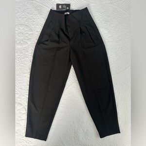 Women's black chino pants, tapered fit with front pleats, Size M, black